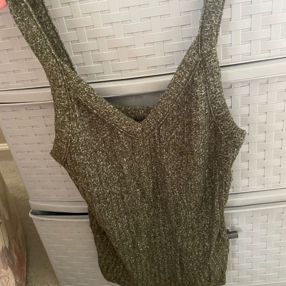 a cute army green american eagle top